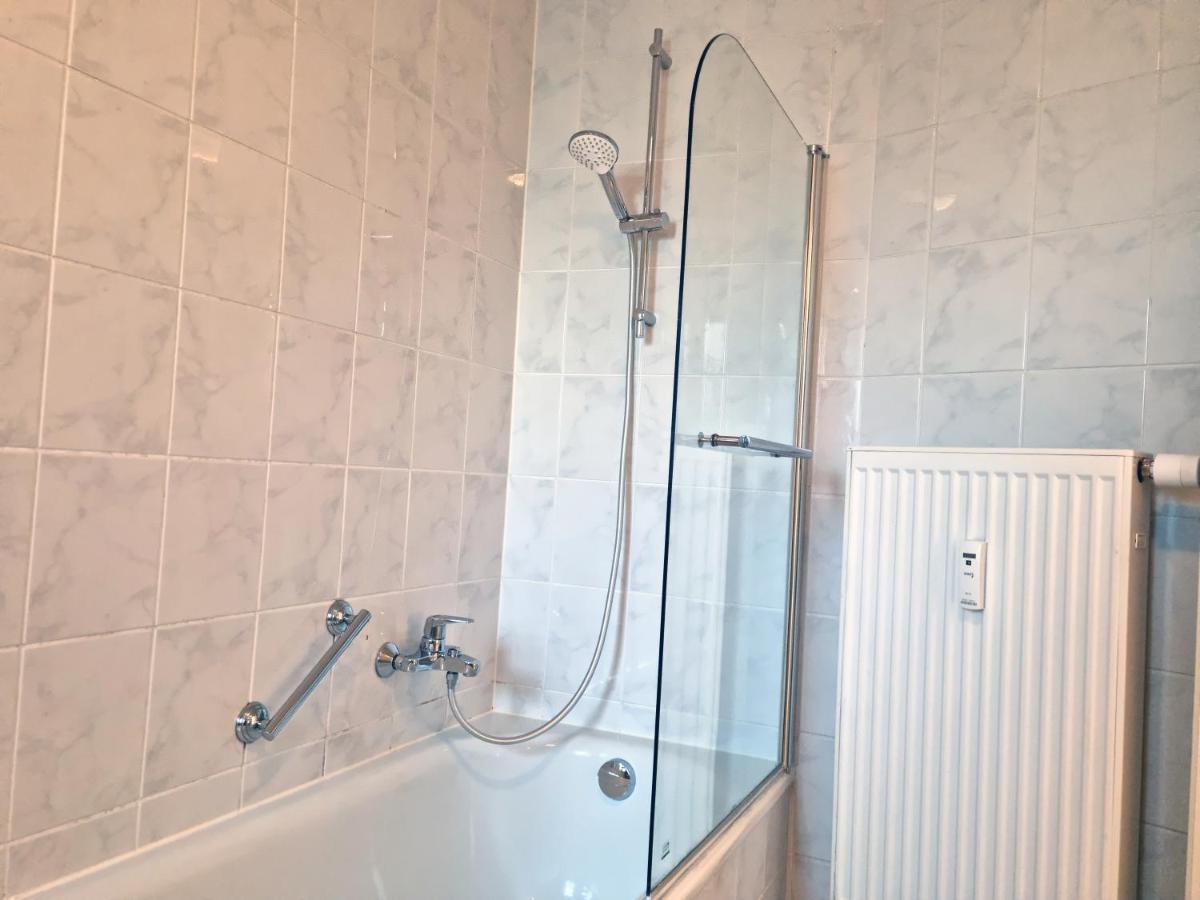 Brise Business Apartment Nahe Leipziger Messe - Porsche - Bmw - Dhl - Wlan - Parkplatz - Business Travelers Only Buitenkant foto